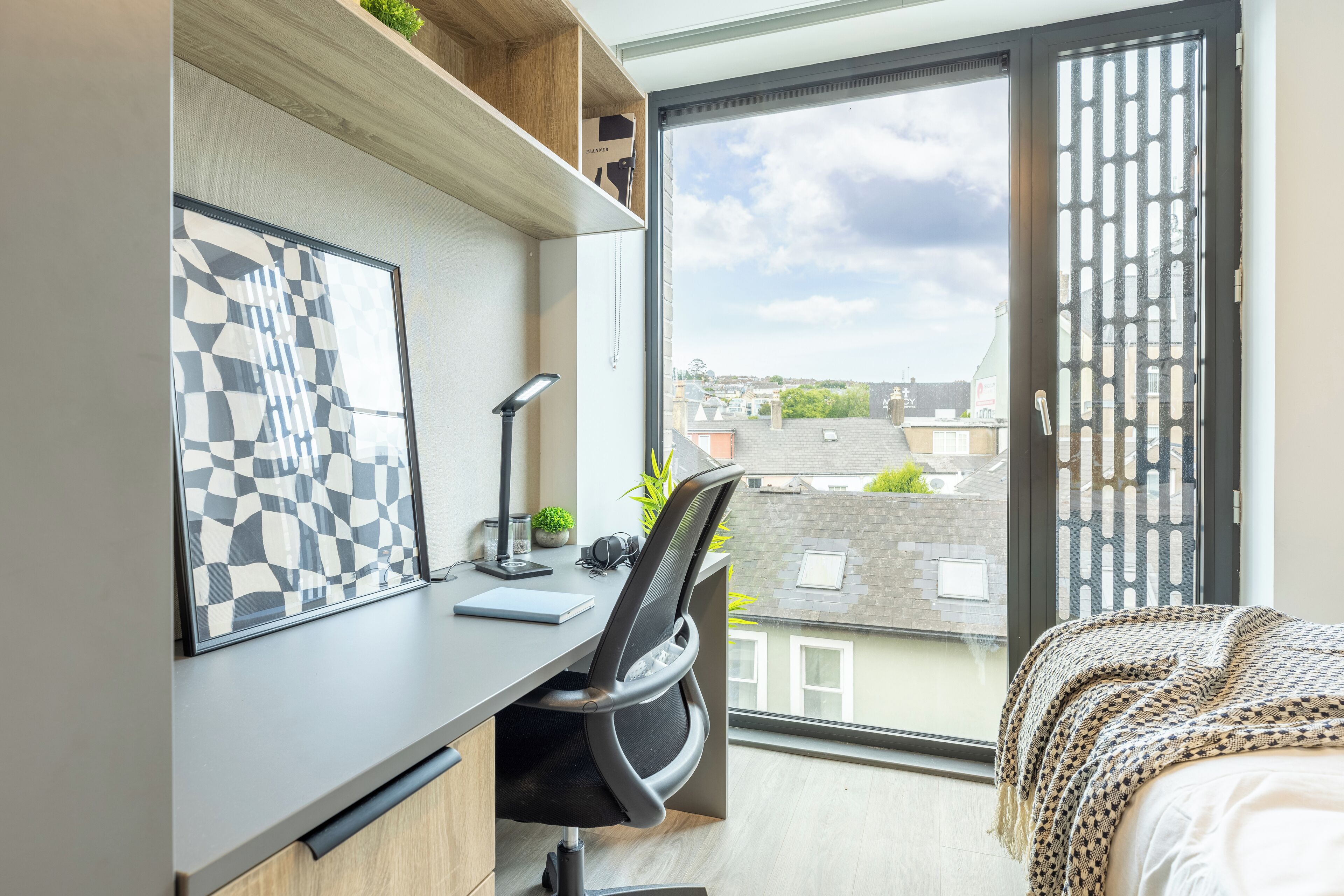 Dobbeltrom – classic | Skrivebord, skrivebord for bærbar PC og strykejern/-brett