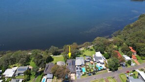Unclassified image, 3 of 44, button - ChrisTony 3 Bdrm Waterfrnt Cottage (Lake Munmorah)