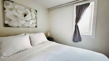 Iron/ironing board, free WiFi, bed sheets
