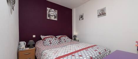 1 bedroom, WiFi, bed sheets