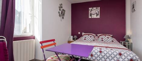 1 室のベッドルーム、WiFi、ベッドシーツ