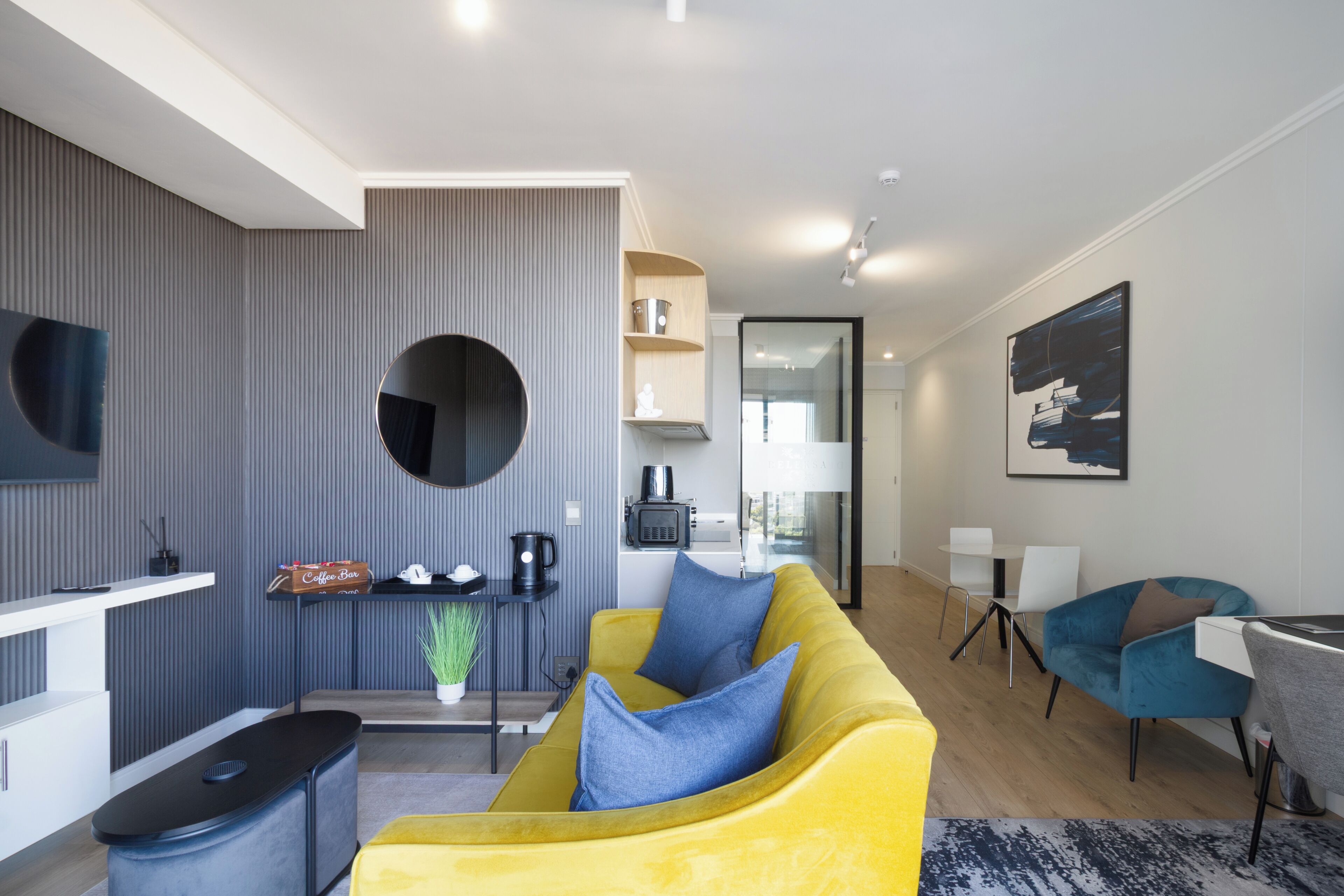 Departamento ejecutivo | Espacio para trabajar con laptop, cortinas blackout y wifi gratis 