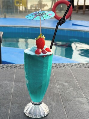 Swim-up bar - 234lofts resort (Lekki)