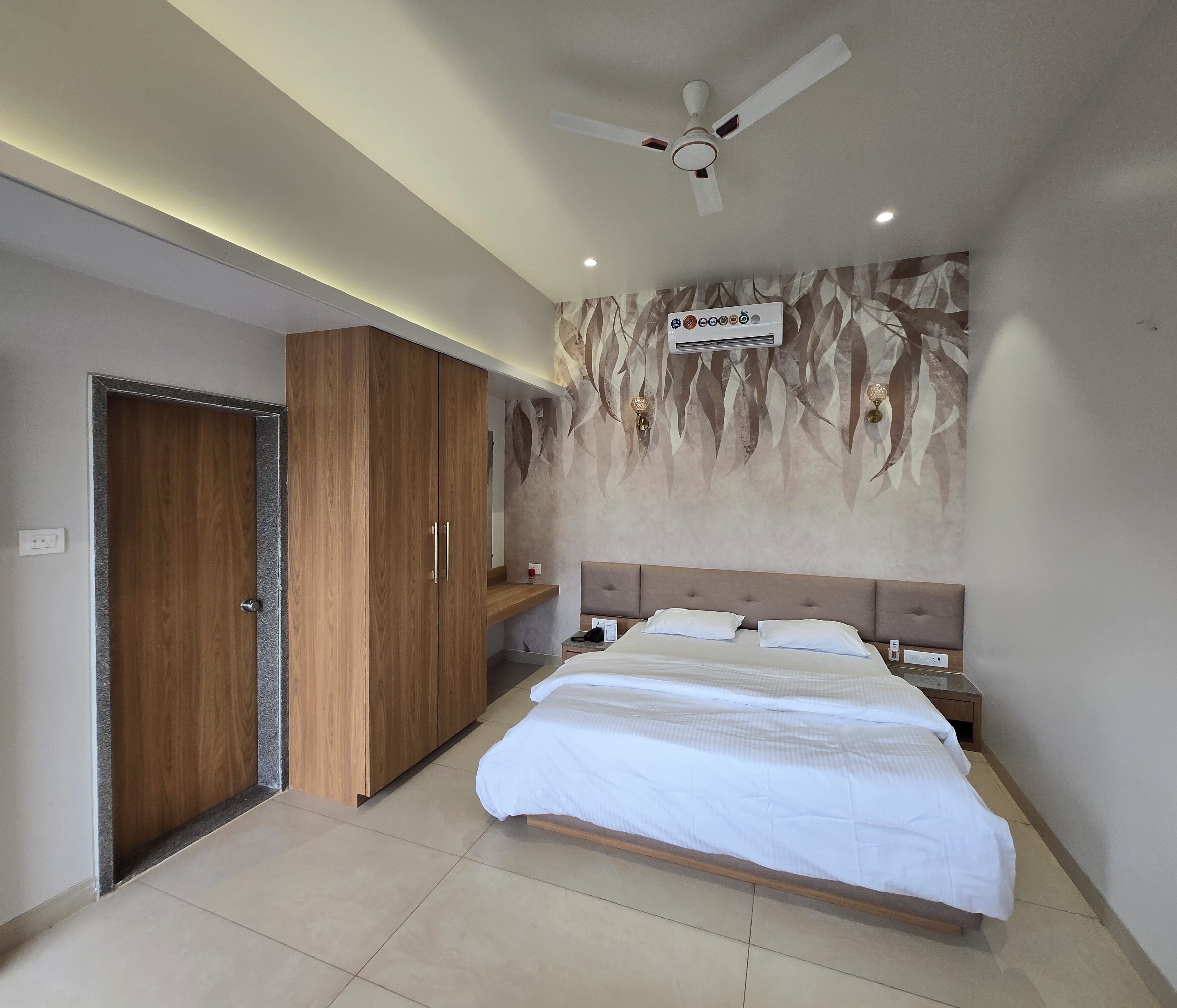 Deluxe Double Room, Garden View