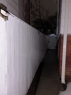 Property grounds - 2 bedrooms basement apartment (Washington)