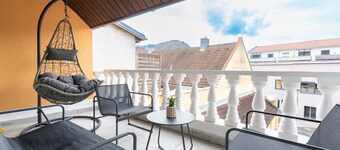 Large Maisonette 90 m² | For Groups | 9 Guests