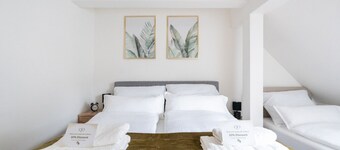 Large, Quiet Maisonette for 10 | 24/7 Check-in