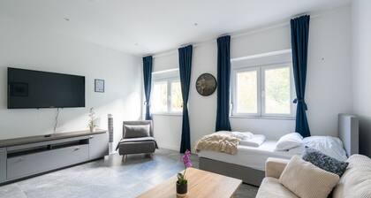 60m² Apt • Business & Family Ready • Near Vienna