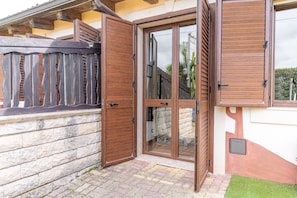 Exterior detail - Apartment 'Pathos Retreat Carrubbo' with Shared Pool, Wi-Fi and Air Conditioning (Arenella)