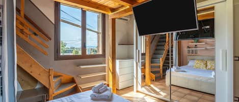 2 bedrooms, WiFi, bed sheets