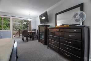 Interior - #201 Lower Garden View Suite at Shorewater Resort, Qualicum Beach (Qualicum Beach)