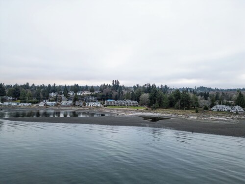 #201 Lower Garden View Suite at Shorewater Resort, Qualicum Beach