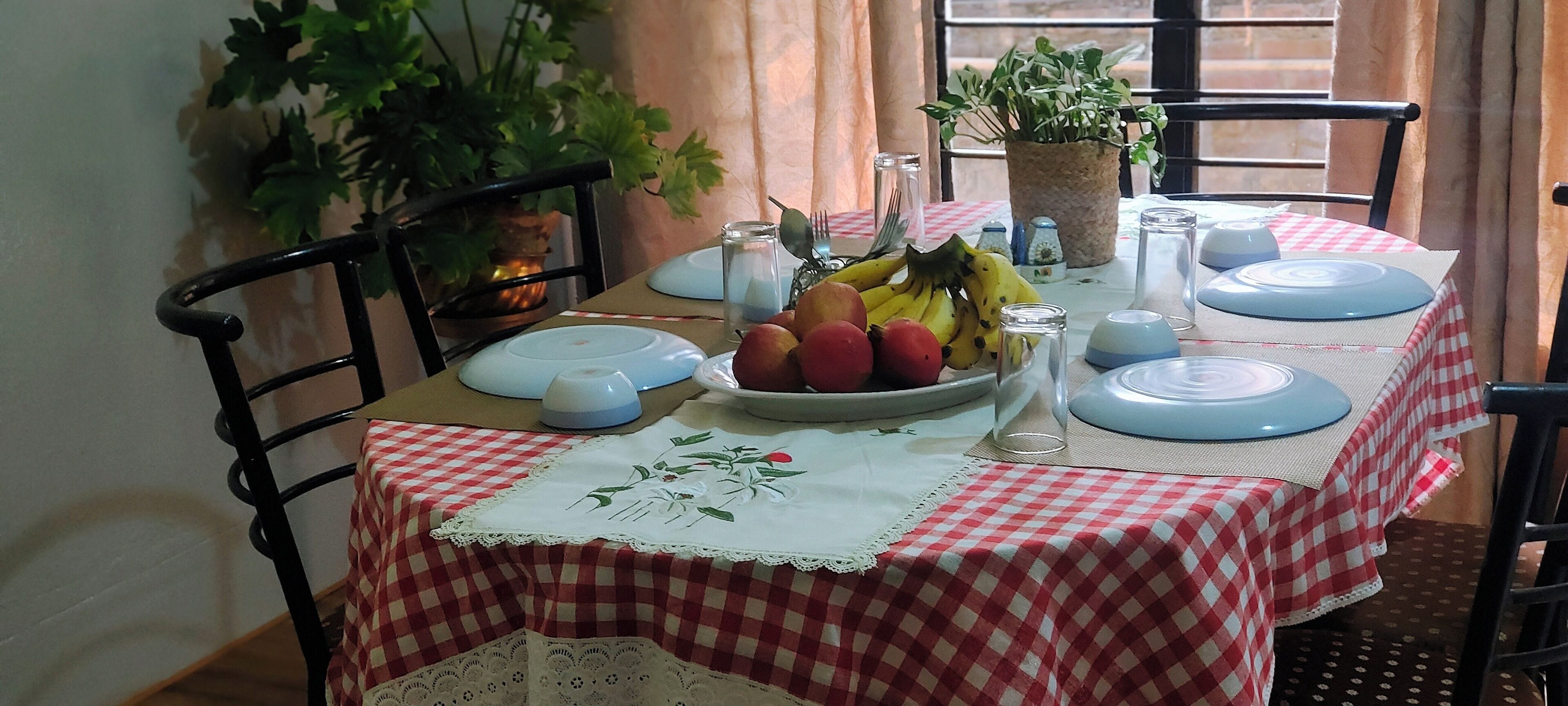 Kamar Keluarga | Meja kerja