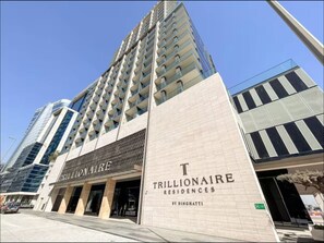 Exterior - Private Jacuzzi / Cold Plunge / Gym / 2 Beds (Dubai)