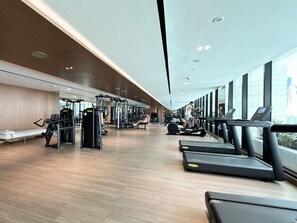 Fitness facility - Private Jacuzzi / Cold Plunge / Gym / 2 Beds (Dubai)