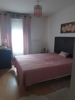 2 bedrooms, iron/ironing board, Internet, bed sheets - Apartment Paris - up to 5 travelers (Le Kremlin-Bicêtre)
