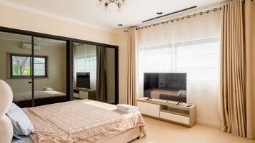 Villa, 5 Bedrooms, Smoking, Private Pool | 5 bedrooms