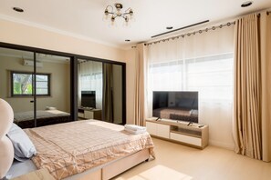 Villa, 5 Bedrooms, Smoking, Private Pool | 5 bedrooms - Millionaires Mansion- 5 BR Luxury Estate (Pattaya)