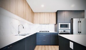 Unclassified image, 4 of 8, button