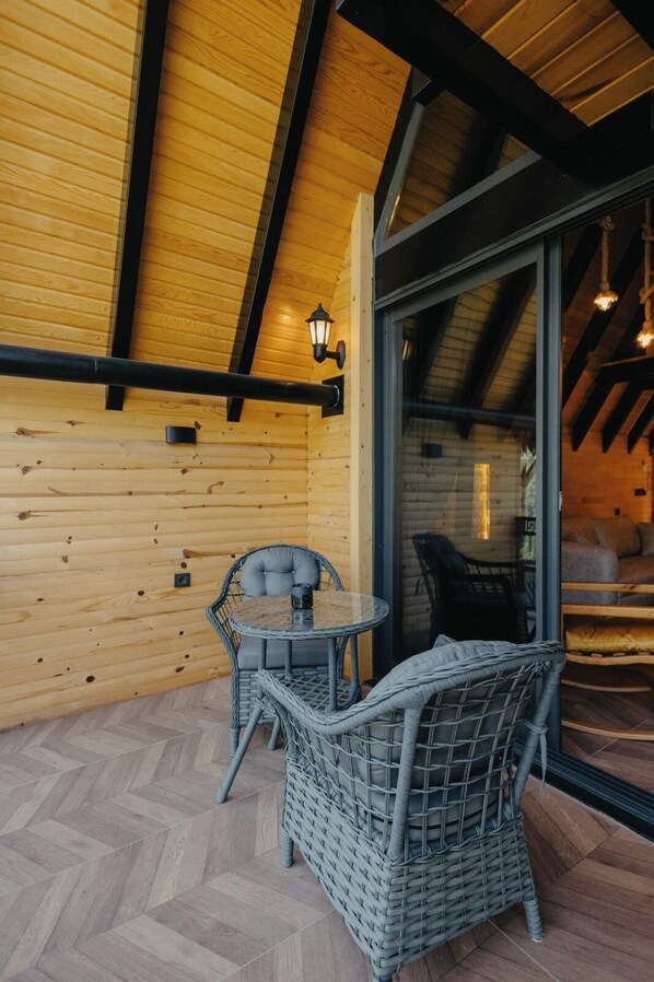 Comfort Suite | Outdoor dining - Opiaa Dağ Evleri (Rize)