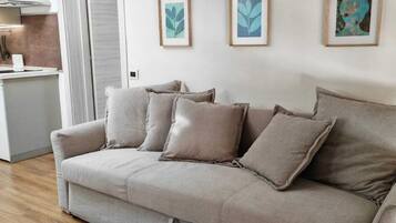 Comfort Apartment, 1 Bedroom, Non Smoking, Tower | Living area | 32-inch LED TV with digital channels