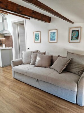 Comfort Apartment, 1 Bedroom, Non Smoking, Tower | Living area | 32-inch LED TV with digital channels