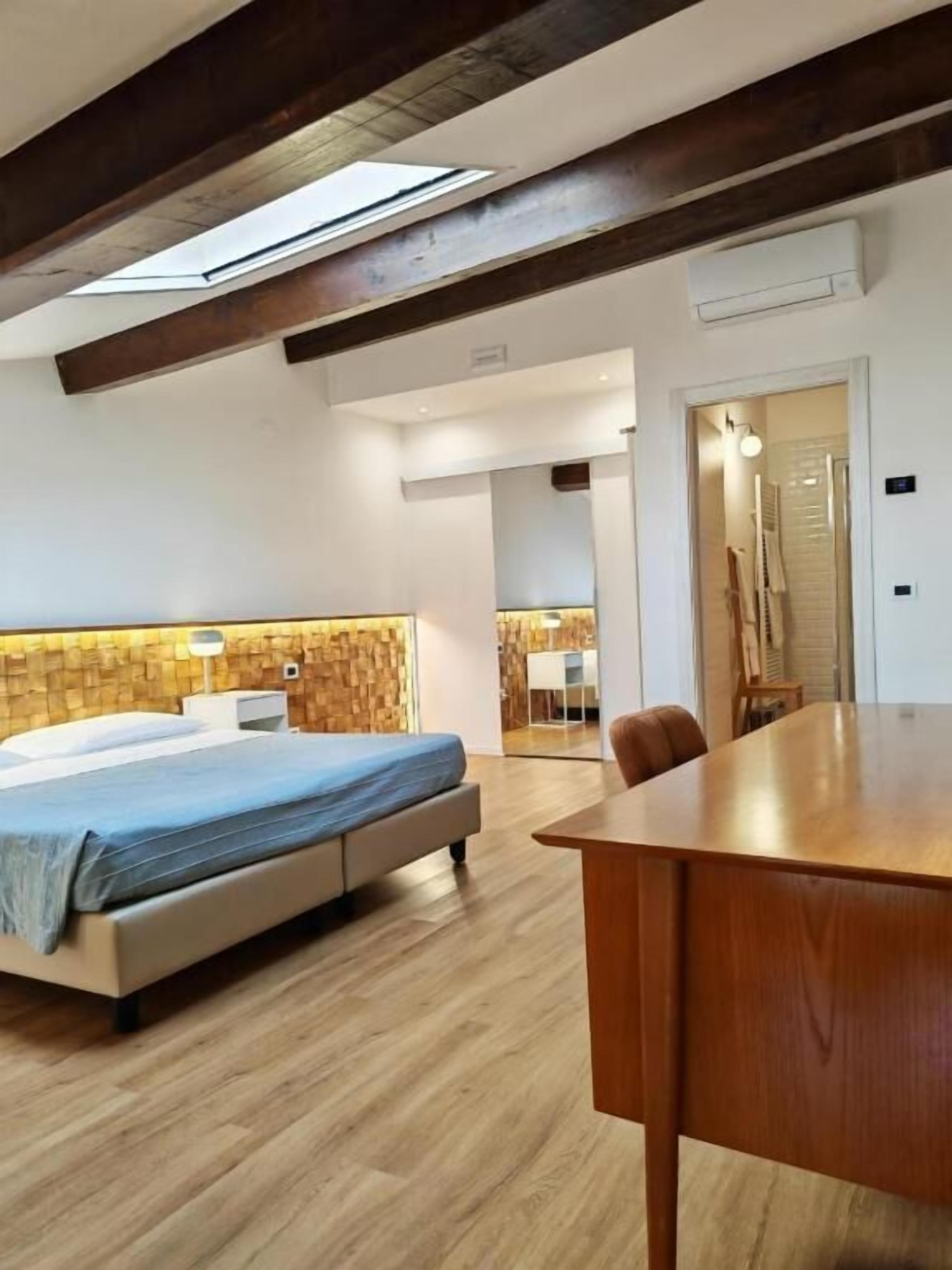 Comfort Apartment, 1 Bedroom, Non Smoking, Tower | Hypo-allergenic bedding, in-room safe, blackout drapes, soundproofing