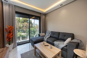 Imagen sin descripción, 3 de 18, botón