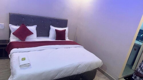 The Peace In Mountain Hotel