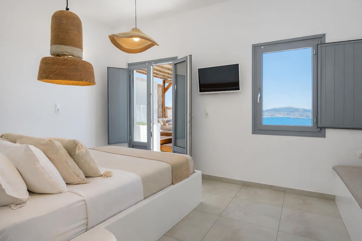 Deluxe Apartment, City View | In-room safe, iron/ironing board, free WiFi