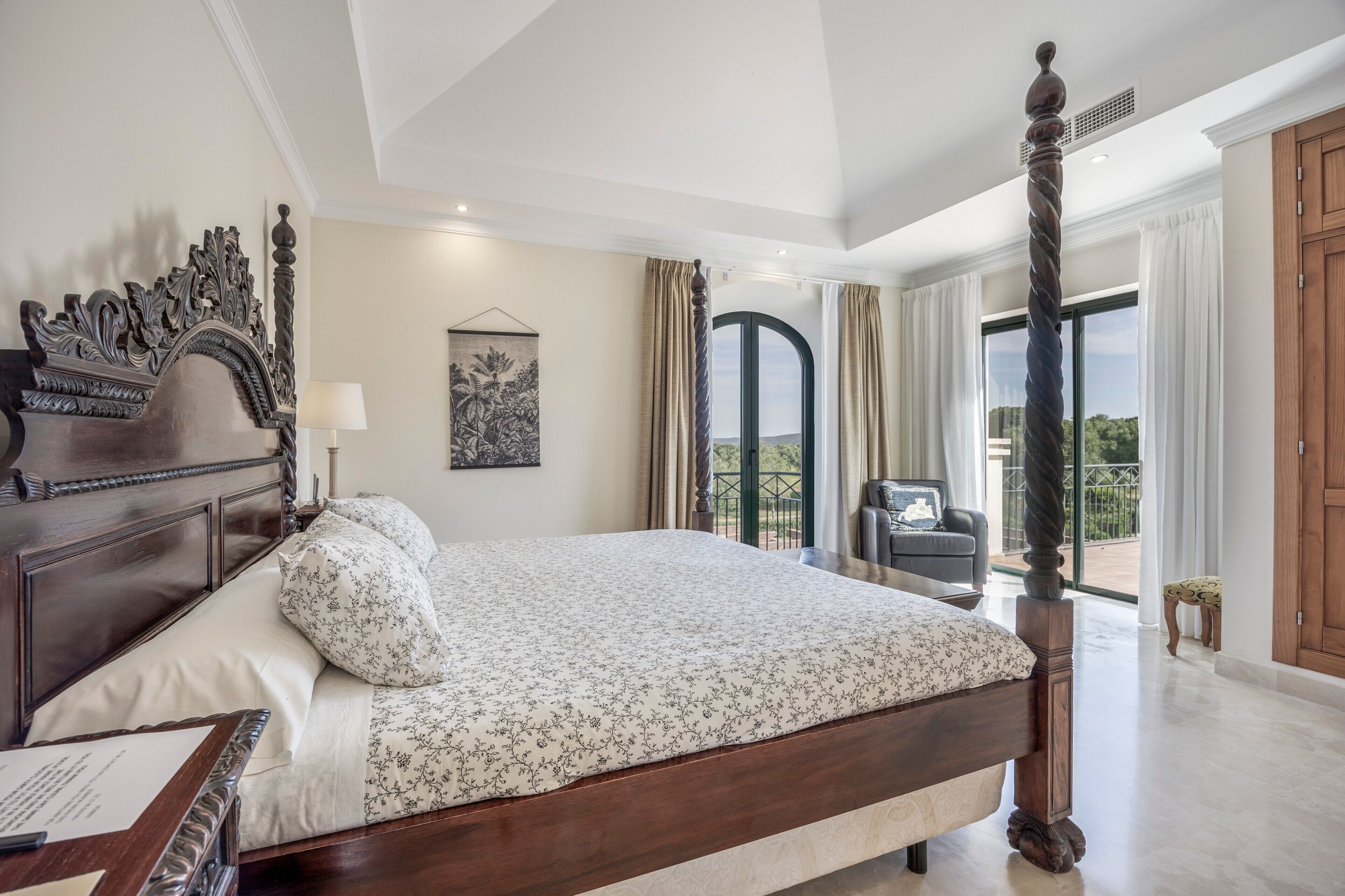 5 Schlafzimmer, Bügeleisen/Bügelbrett, WLAN, Bettwäsche