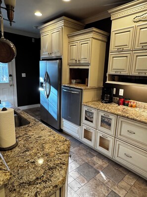 Luokittelematon kuva, 3 kautta 48, painike