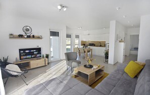 TV - Modern apartment near Kanegra Beach (Umag)