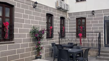 Habitación triple Deluxe, vistas al jardín