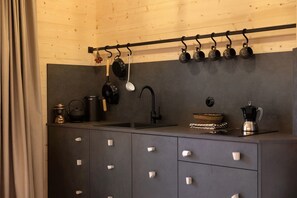 Kühlschrank, Herdplatte, Geschirrspüler
