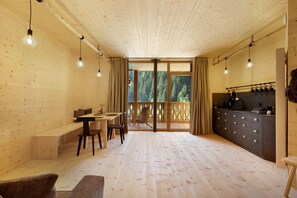 Interior - New Opening – Apartment 'Archerhof Rudis Hennenstoll' with Mountain View, Private Garden & Wi-Fi (Colle)