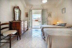 2 bedrooms, bed sheets - Apartment Elvira sea view (Avola)