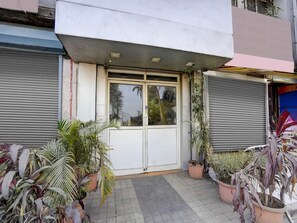 บ้านพัก | ฝ่ายต้อนรับ