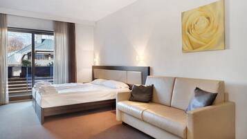 Bügeleisen/Bügelbrett, WLAN, Bettwäsche