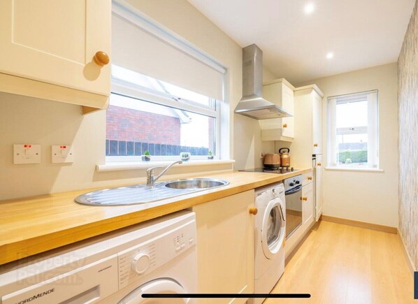 Unclassified image, 1 of 6, button - Cosy independent studio in a small village with countryside views (Richhill)