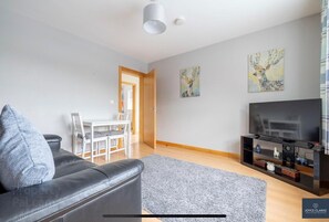 Unclassified image, 4 of 6, button - Cosy independent studio in a small village with countryside views (Richhill)