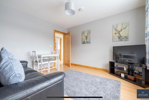 Cosy independent studio in a small village with countryside views