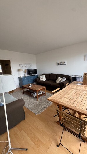 Unclassified image, 5 of 11, button