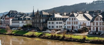 Holiday Home 'Ferienwohnung Gästehaus Bernkastel' with Sea View and Wi-Fi