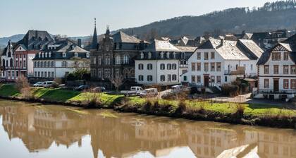 Holiday Home 'Ferienwohnung Gästehaus Bernkastel' with Sea View and Wi-Fi