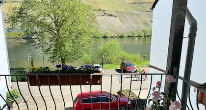 Apartment 'Ferienwohnung 2' with Mountain View, Shared Terrace and Wi-Fi