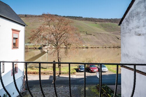 Apartment 'Ferienwohnung 2' with Mountain View, Shared Terrace and Wi-Fi