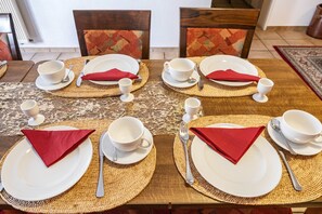 Dining - Room 'Einzelzimmer 4' with Mountain View, Shared Terrace and Wi-Fi (Bernkastel-Kues)