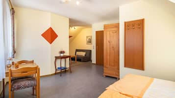 1 habitación, wifi y ropa de cama