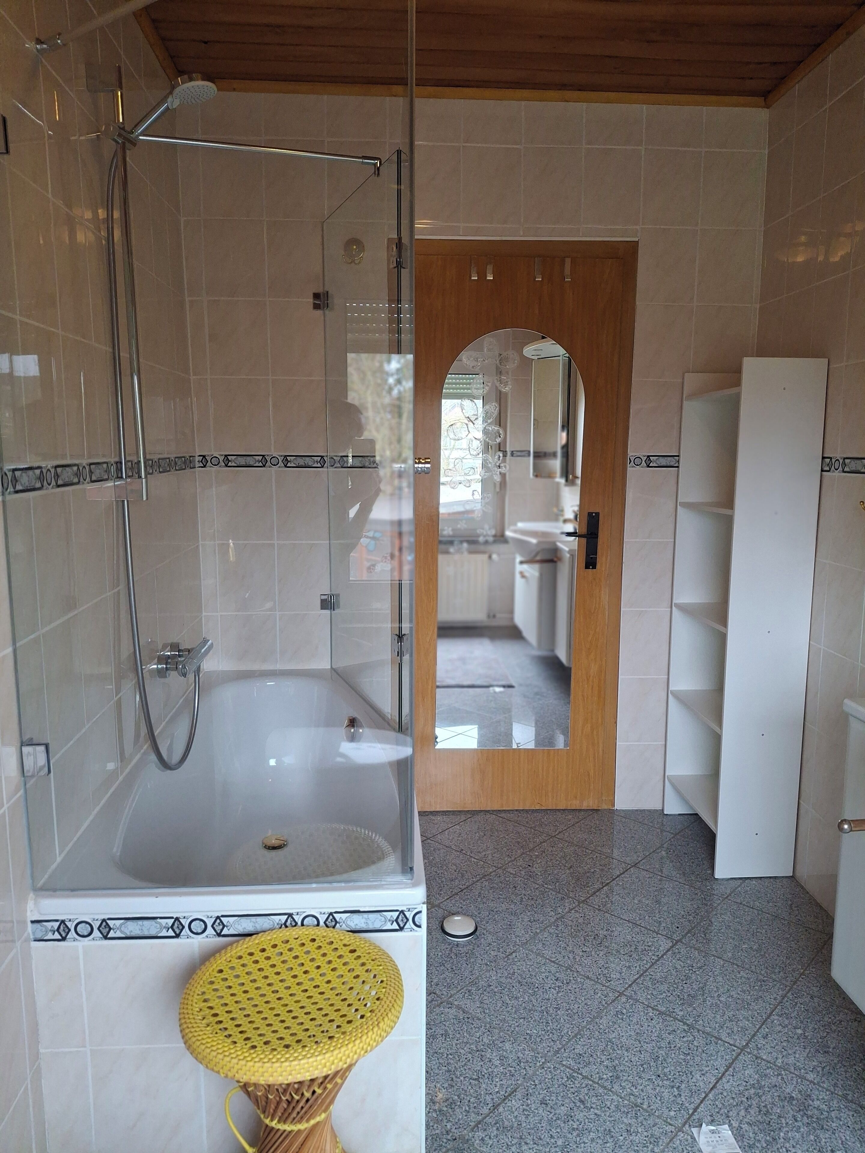 Dusche, Handtücher, Toilettenpapier